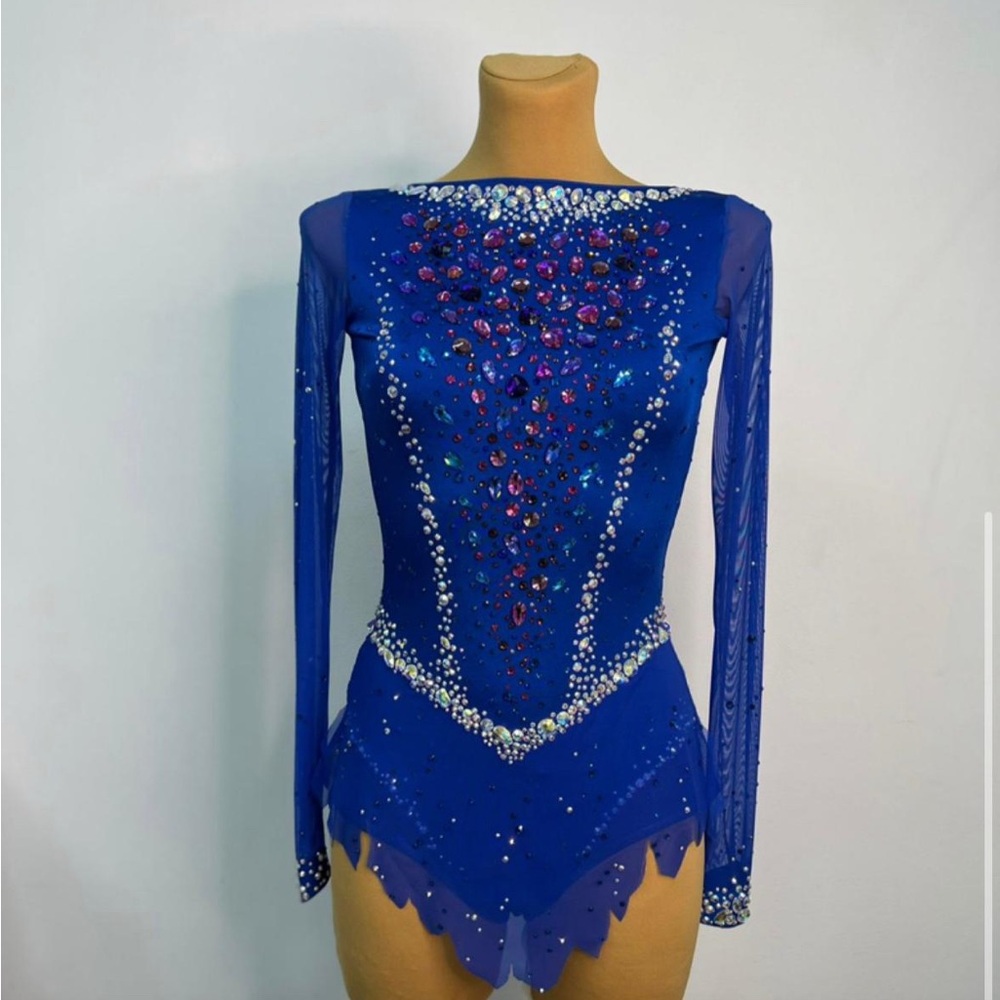 Rhythmic gymnastics leotard